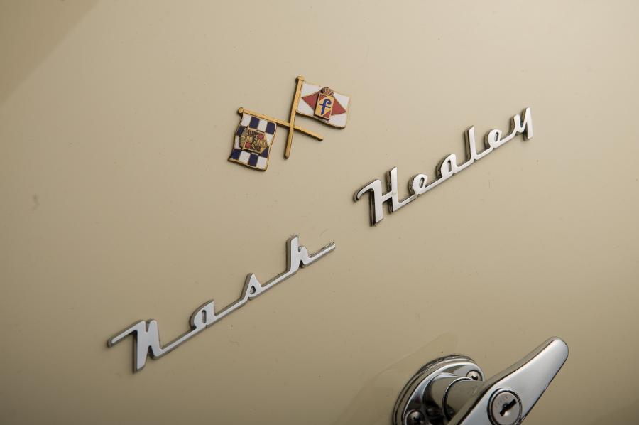 Логотип Nash-Healey Roadster (25262) 1952 года  (фото 34 из 45)